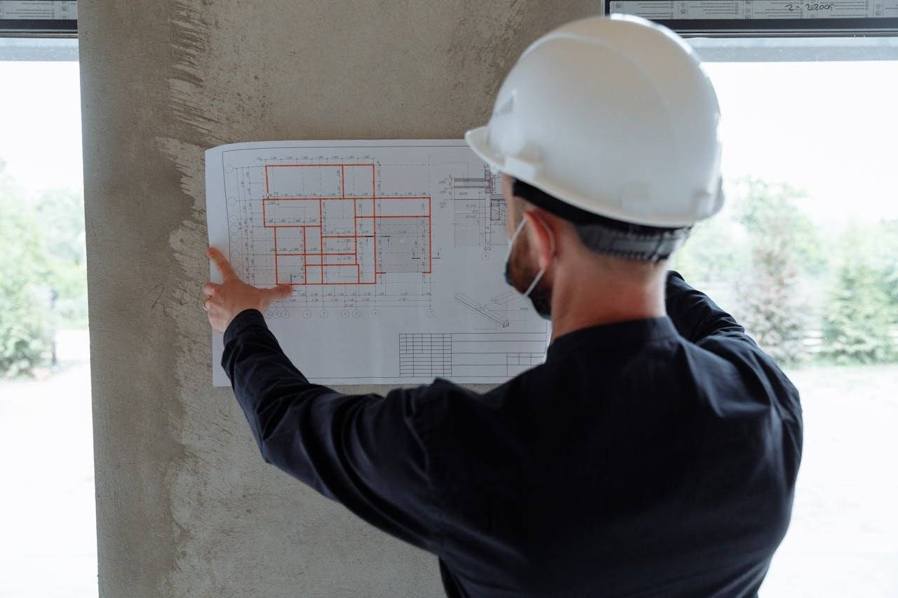 Technical inspector during a property handover